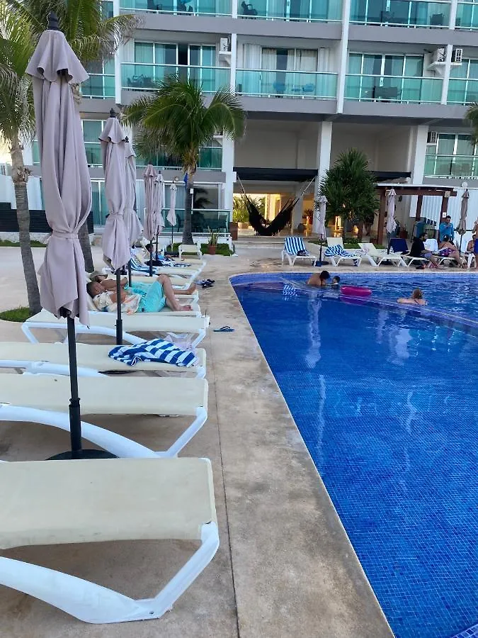 Planta Ocean View Playa Azul Apartment Cancun
