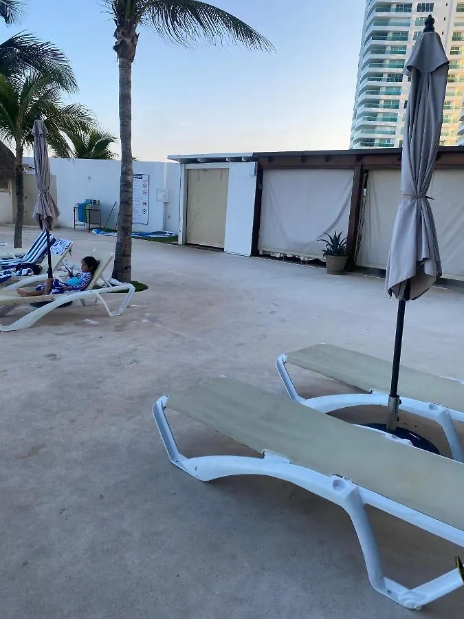 Planta Ocean View Playa Azul Apartment Cancun