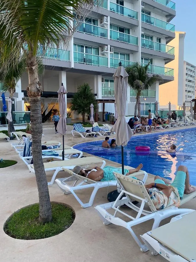 Planta Ocean View Playa Azul Apartment Cancun