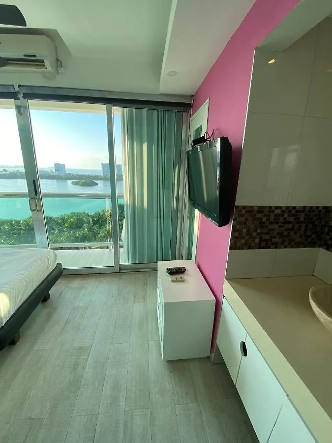 Planta Ocean View Playa Azul Apartment Cancun